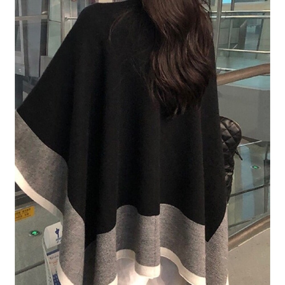 Completo elegante con sciarpa, cappotto, abito in maglia, due pezzi, gonna ampia per ragazze taglie forti_voghion.com