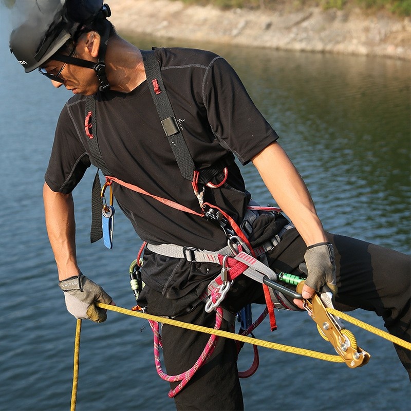 New Chinese Syle Comforable Muli-Funcional Fully Adjusable Mounaineering Rock Climbing Rappelling Safey_voghion.com