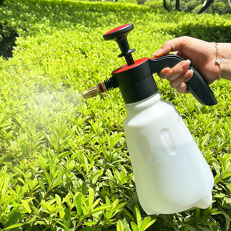 Manual Air Pressure Copper Nozzle Sprayer Self-Cleaning Car Wash Disinfection Garden Watering Can_voghion.com