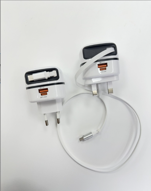 65w Schnellladegerät Mit Klappständer Und Einziehbarem Kabel_voghion.com