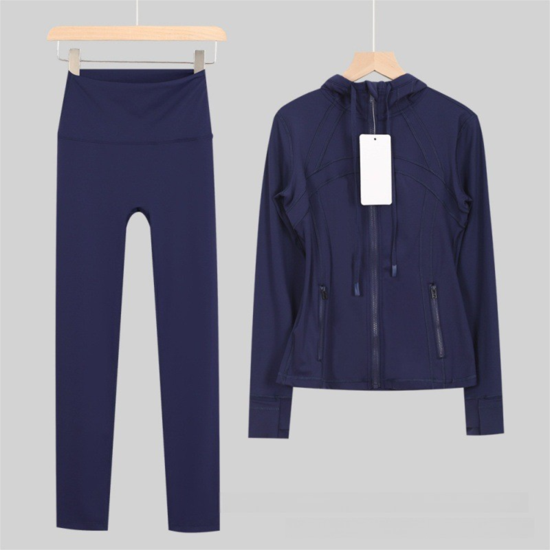 Dames yoga-outfit met capuchon, bestaande uit een 9-punts legging en een slim fit jasje, casual sportkleding voor workouts en dagelijks gebruik._voghion.com