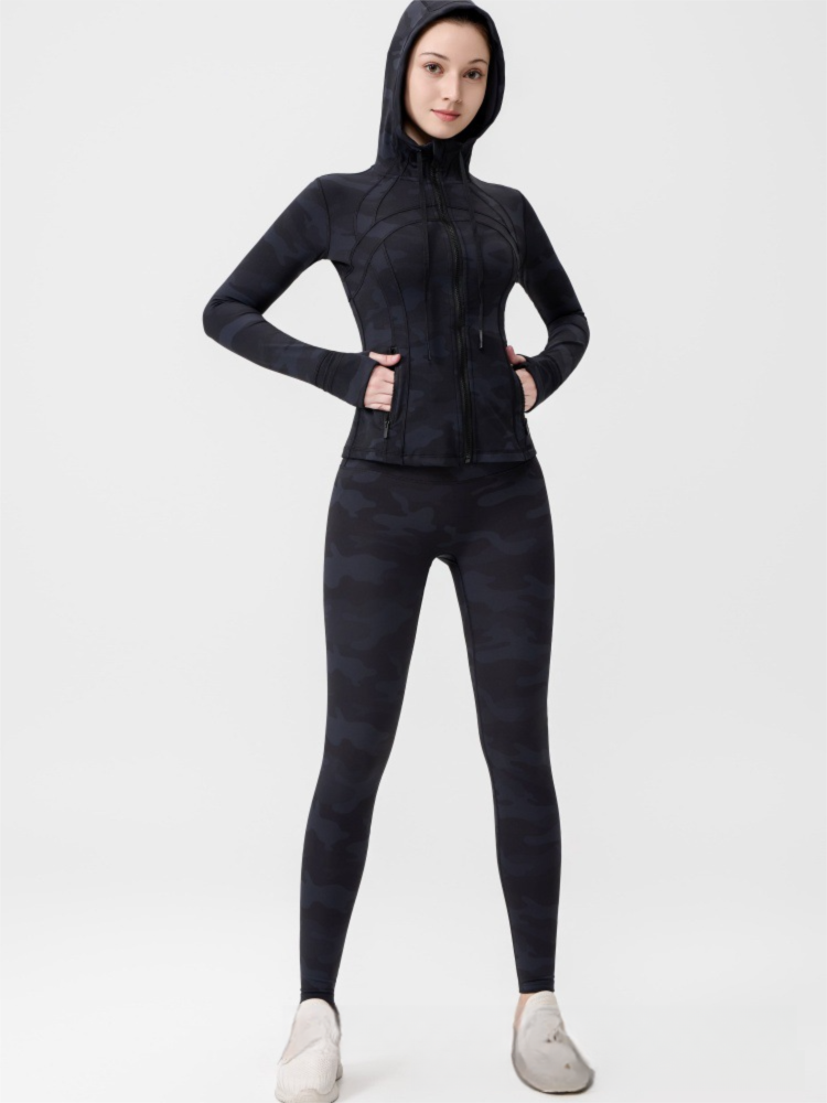 Dames yoga-outfit met capuchon, bestaande uit een 9-punts legging en een slim fit jasje, casual sportkleding voor workouts en dagelijks gebruik._voghion.com