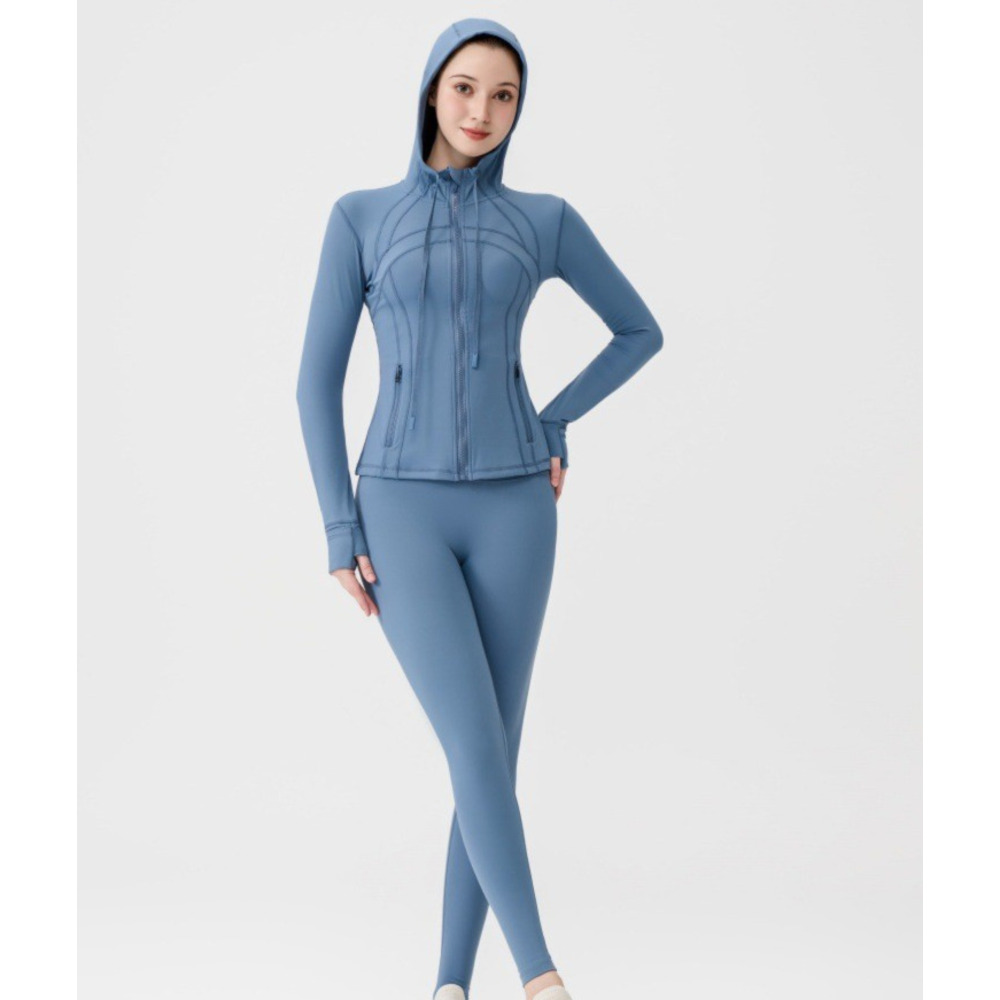 Dames yoga-outfit met capuchon, bestaande uit een 9-punts legging en een slim fit jasje, casual sportkleding voor workouts en dagelijks gebruik._voghion.com