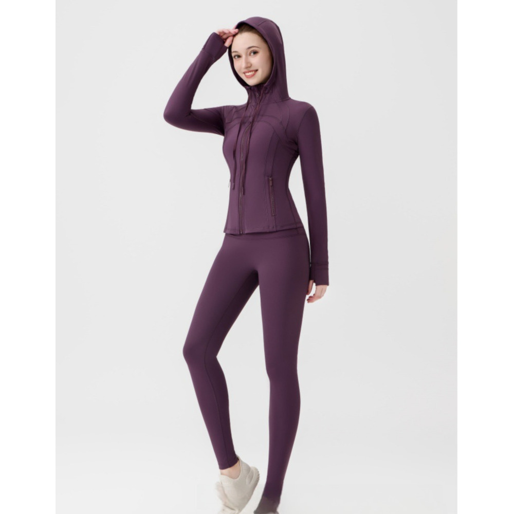 Dames yoga-outfit met capuchon, bestaande uit een 9-punts legging en een slim fit jasje, casual sportkleding voor workouts en dagelijks gebruik._voghion.com