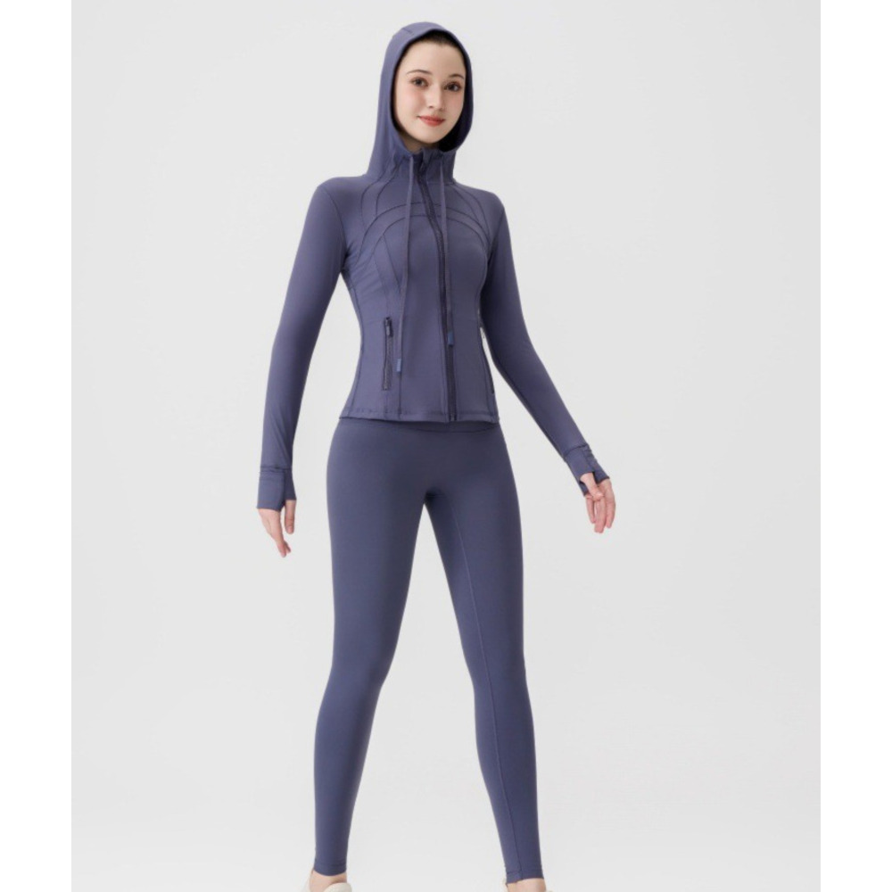 Dames yoga-outfit met capuchon, bestaande uit een 9-punts legging en een slim fit jasje, casual sportkleding voor workouts en dagelijks gebruik._voghion.com