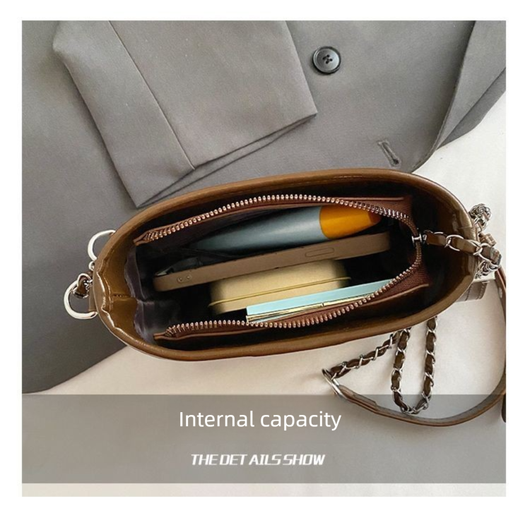 Quilted Chain 2025 For Women New Fashionable Versatile High-end Bucket Commuter Shoulder Crossbody Bag Light Luxury_voghion.com