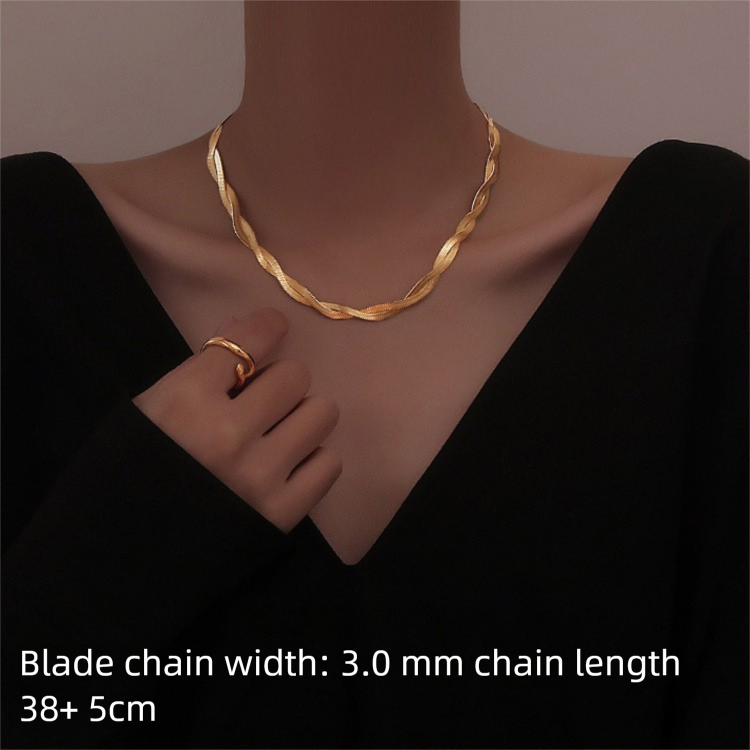 Non-Fading Elegant Light Luxury Real Gold Plated Exquisite Titanium Steel Necklace For Women Versatile Fashion Bowknot_voghion.com