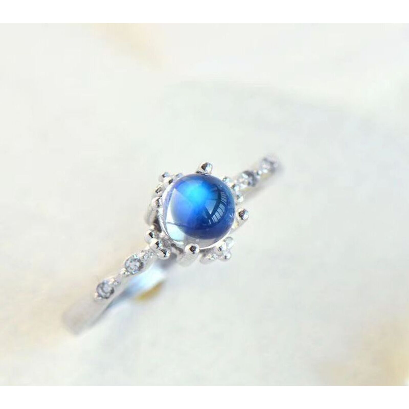 Moonstone S925 Silver Open Strong Blue Light Natural Retro Trend Simple Couple Female Student Tail Ring_voghion.com