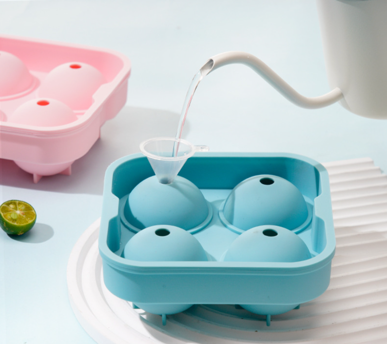 Silicone Ice Cube Tray With Lid For Kitchen Household Use_voghion.com