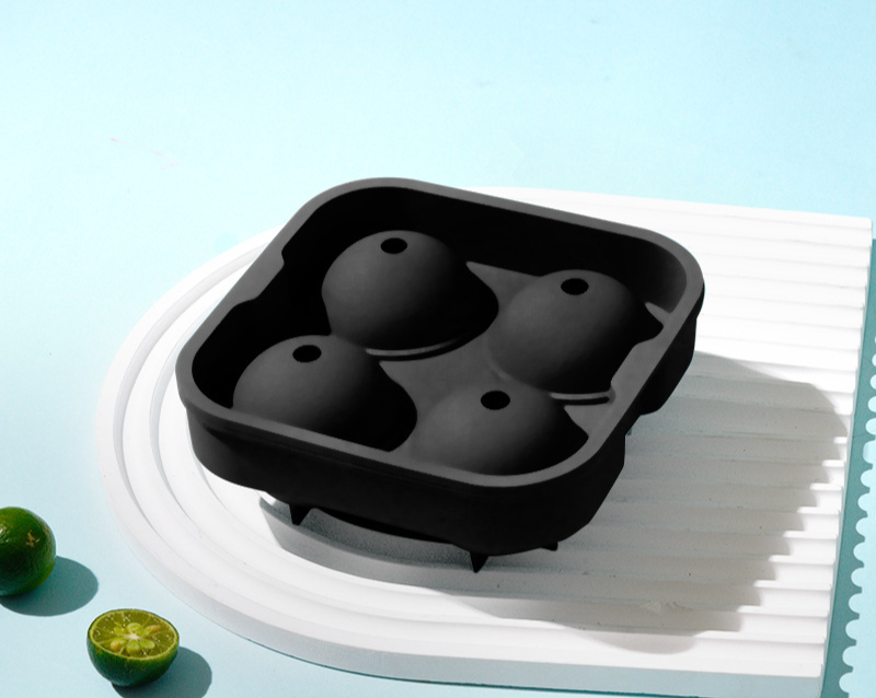 Silicone Ice Cube Tray With Lid For Kitchen Household Use_voghion.com
