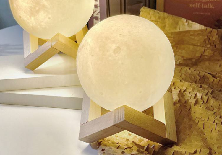 Creative Hand-painted Night Light LED Bedroom Bedside Internet-famous Moon DIY Graffiti Planet Lamp Wholesale_voghion.com