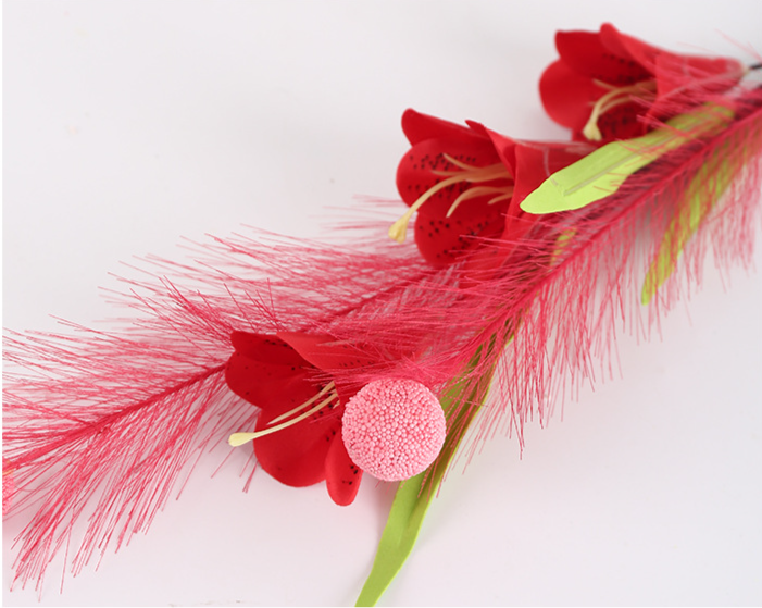 Ramo de lirios y bolas doradas flores artificiales con junco_voghion.com