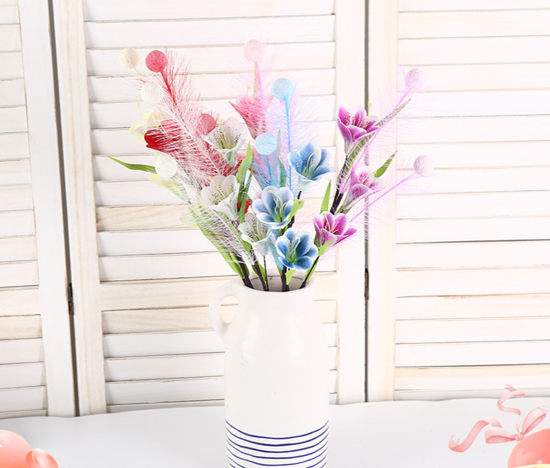 Ramo de lirios y bolas doradas flores artificiales con junco_voghion.com