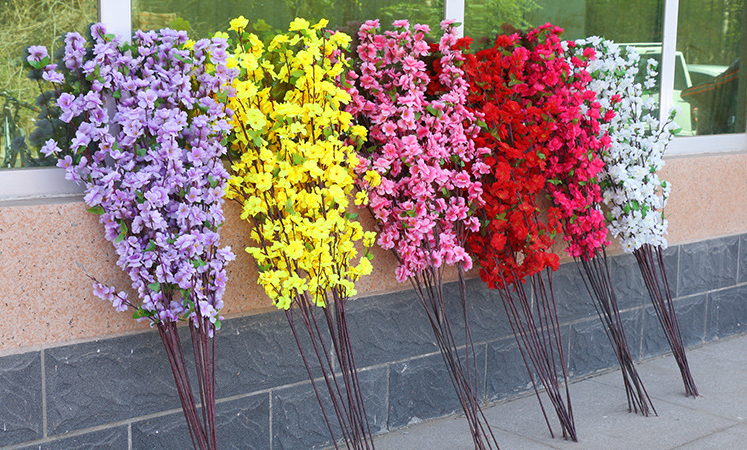 Artificial Peach Blossom Branch For Wedding And Garden Decor_voghion.com