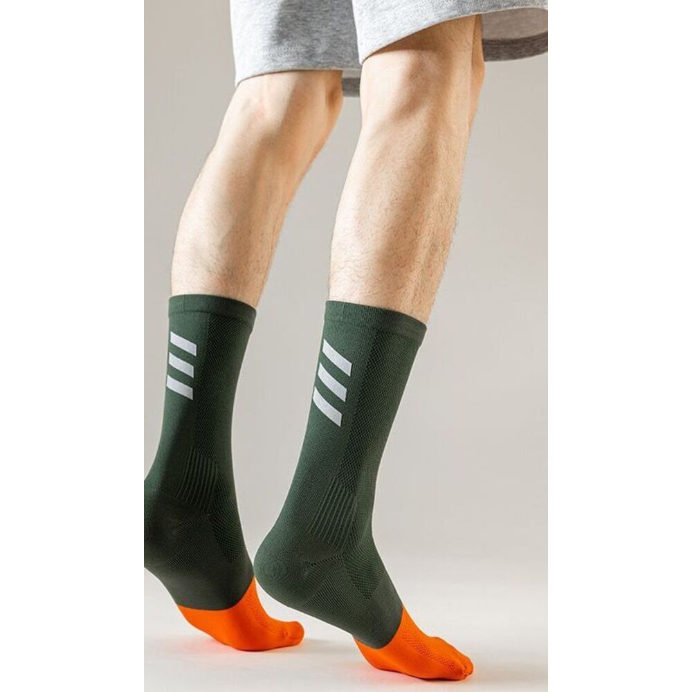 Road Bike Mid-Calf Cycling Reflective Outdoor Professional Men And Women Breathable Sports Running Socks Quick-Dry_voghion.com