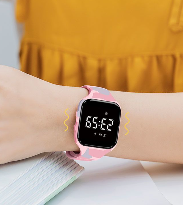 Smart Female Students Korean Version Simple Junior High School Bracelet Sports Waterproof Luminous Vibration Alarm Clock_voghion.com