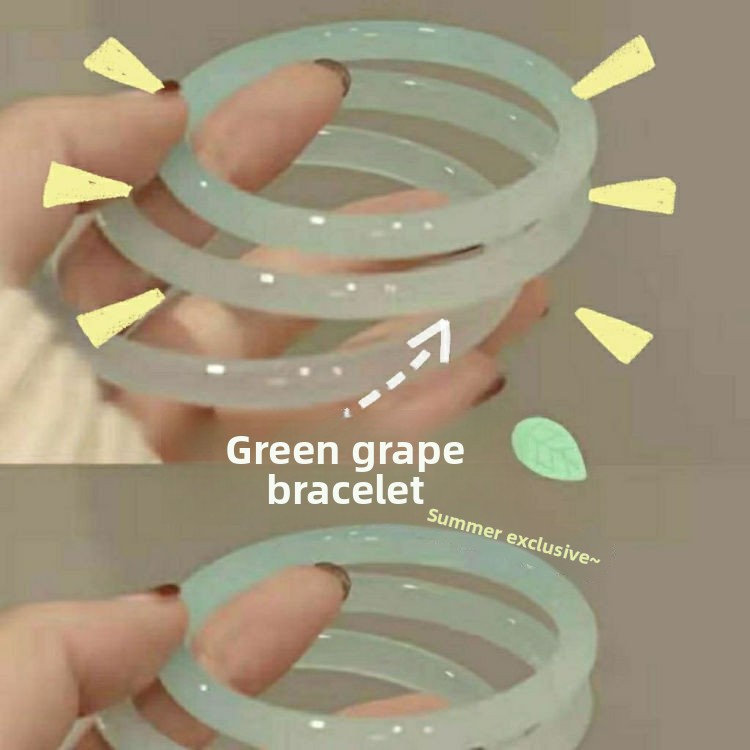 The Glass Jade Is Super Fairy-like, With A Green Grape And Milk Tea Color, Same Style As The One Worn By Best_voghion.com