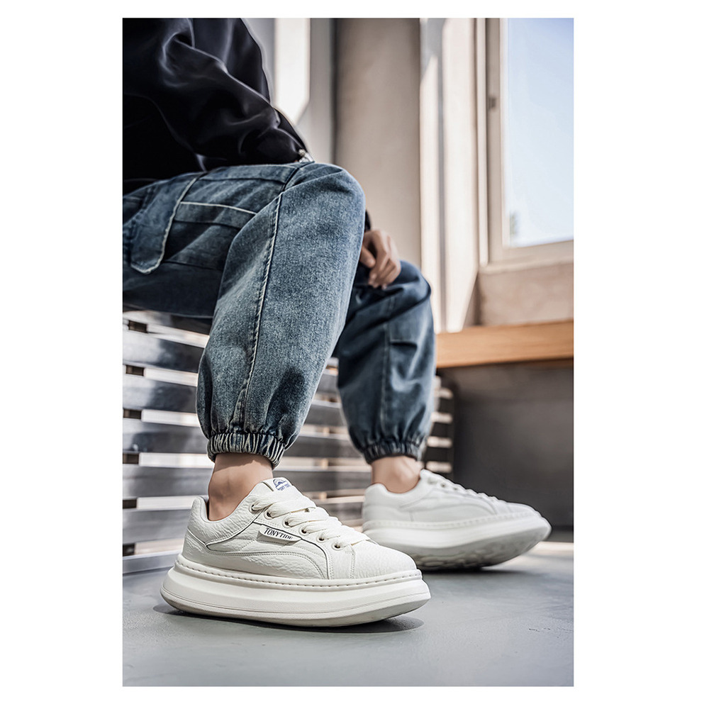 European Men's 2025 Autumn New Brand High-end Sports Casual White Sneakers Height-increasing Versatile Trendy Shoes_vogvips.com