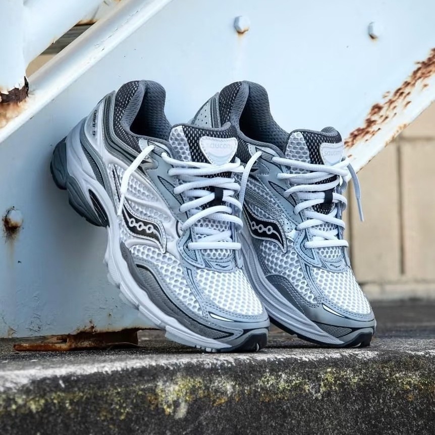 Men's And Women's 9 Outdoor Running Shoes Shock Absorbing Wear-Resistant Thick Sole White Rubberized Fabric Lace-Up Casual Shoes_voghion.com