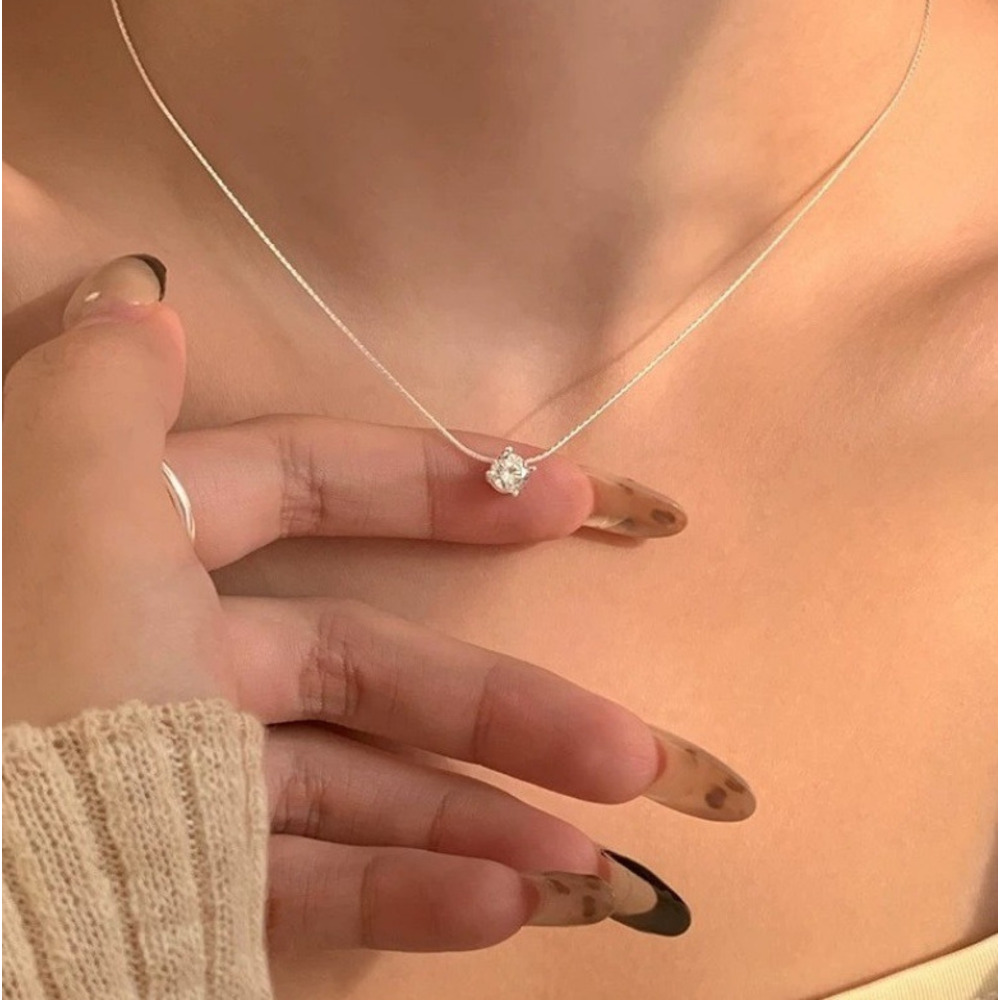 Four-pronged Solitaire Diamond Necklace Sterling Silver Luxury_voghion.com