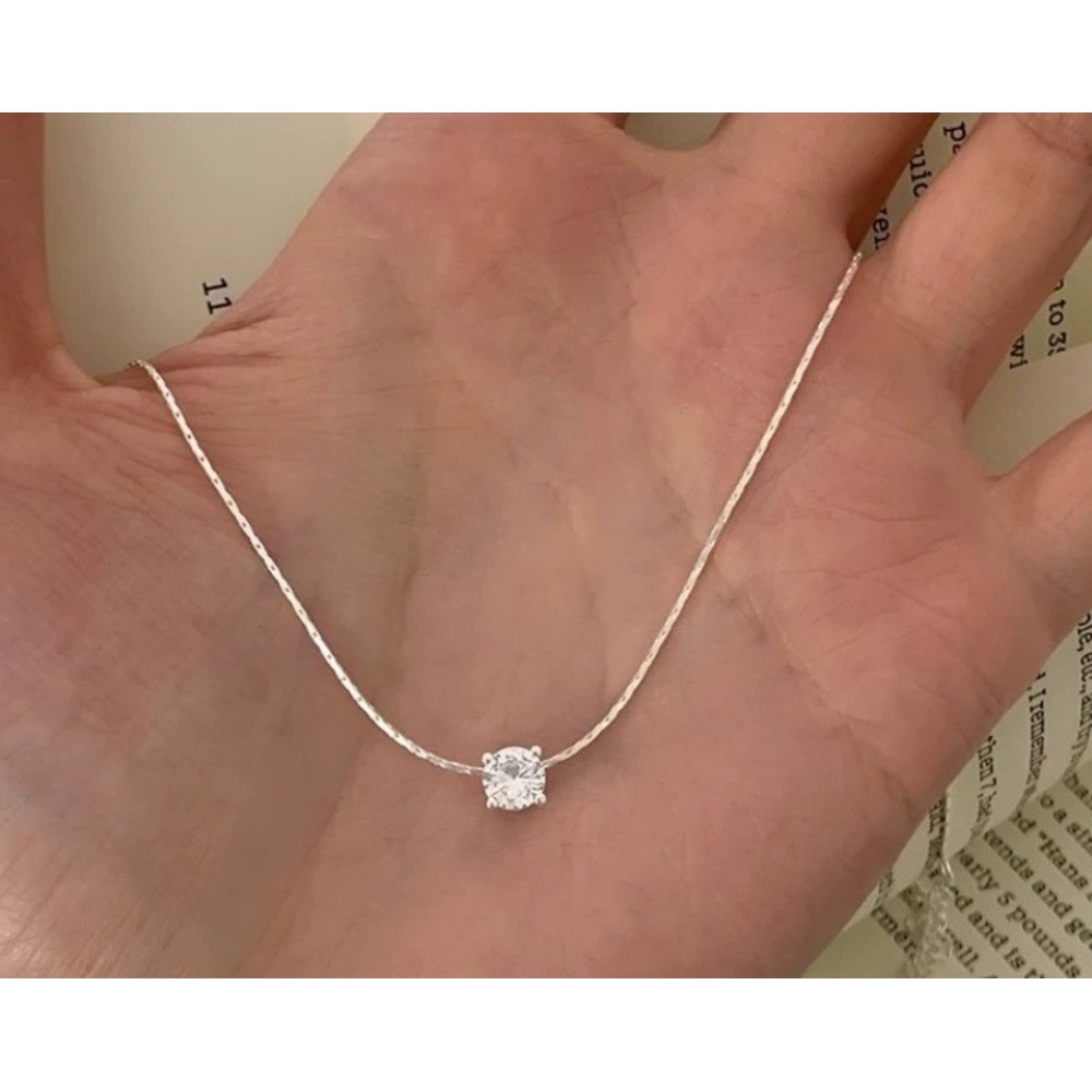 Four-pronged Solitaire Diamond Necklace Sterling Silver Luxury_voghion.com