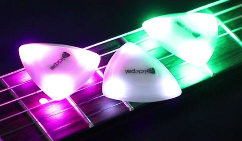 Cool LED Light-Up Guitar Picks For Electric Guitar, Ukulele, And Bass - Strumming Magic Tool_voghion.com