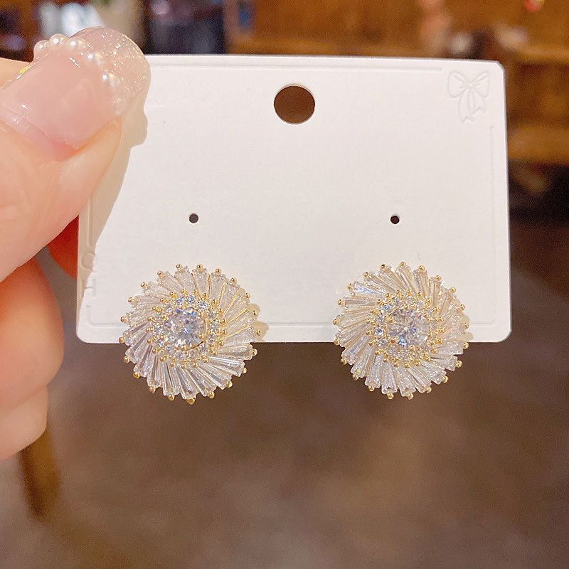 Pendientes de aro con girasol en plata de ley estilo moderno_voghion.com