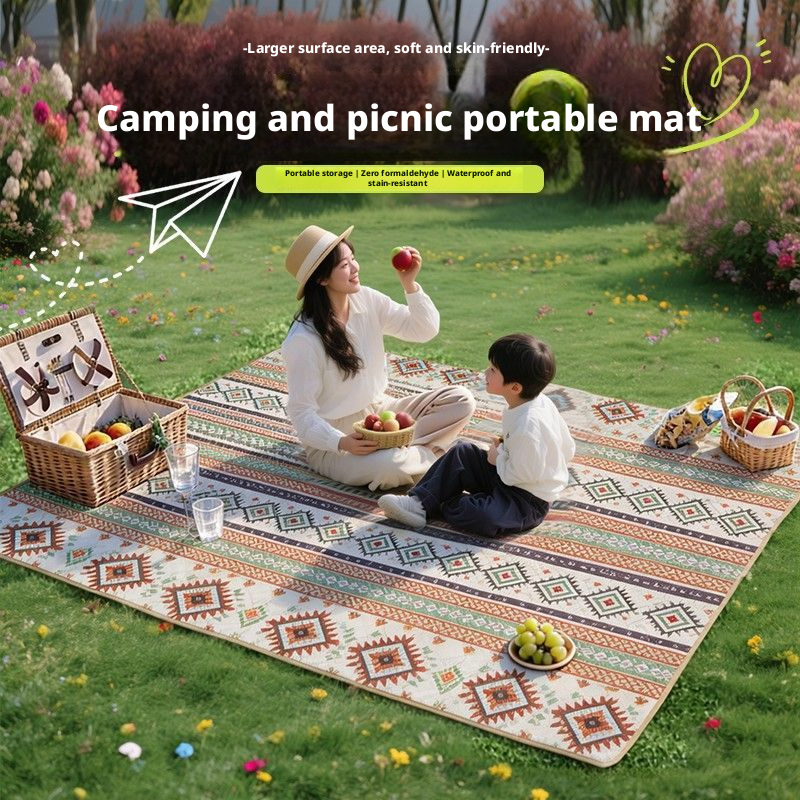 Waterproof Outdoor Camping Picnic Mat For Beach And Lawn Use_voghion.com