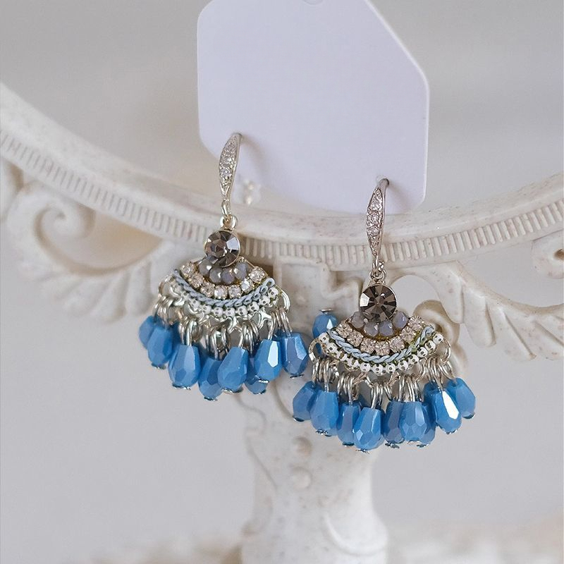 Orecchini pendenti stile etnico vintage con perline e cristalli_voghion.com